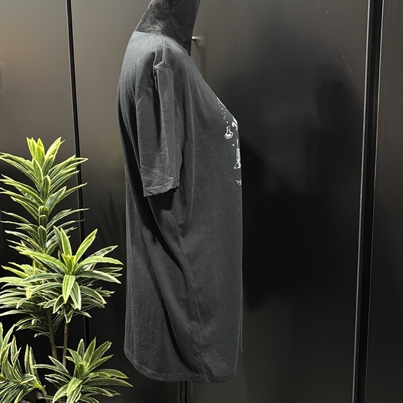 Maurice’s It’s Just A Bunch Of Hocus Pocus, stretch cotton short sleeve crewneck - Picture 5 of 9